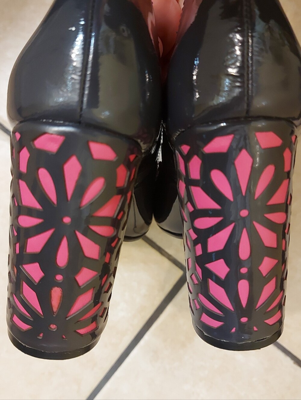 Nina Women's Patent Leather Pumps — Size 8 M - Picture 11 of 15